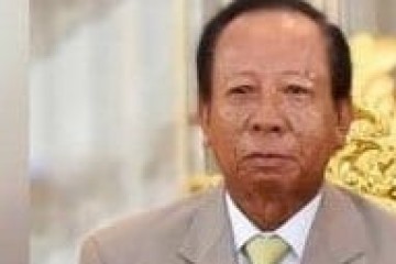 ឯកឧត្តម សេង ស៊ីវុត្ថា ប្រធានសាលាឧទ្ធរណ៍ភ្នំពេញ និងឯកឧត្តម អ៊ុក សាវុធ អគ្គព្រះរាជអាជ្ញា ផ្ញើសារ សារលិខិតគោរពជូនពរ សម្តេចពិជ័យសេនា ទៀ បាញ់ ឧបនាយករដ្ឋមន្រ្តី រដ្ឋមន្រ្តីក្រសួងការពារជាតិ និងលោកជំទាវ